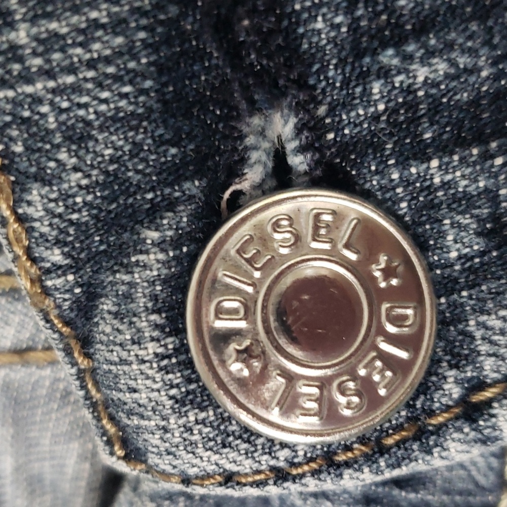 Diesel‎ boot cut jeans medium wash - Picture 6 of 15